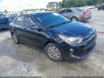 3KPA24AB3KE****** 2019 Kia Rio