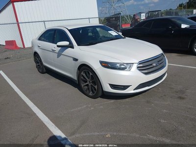 2016 Ford Taurus