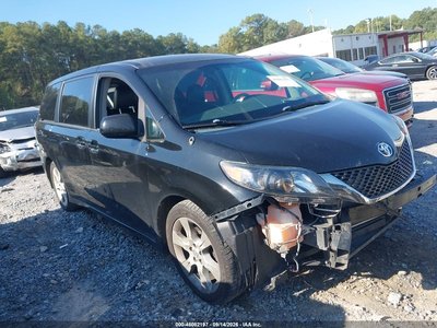 5TDXK3DC0BS****** 2011 Toyota Sienna