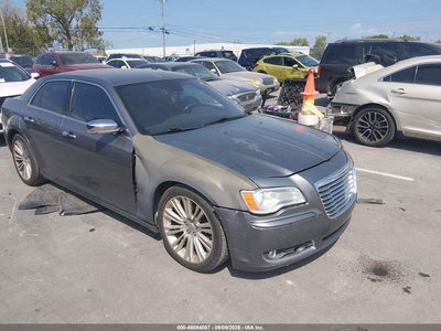 2C3CA6CT2BH****** 2011 Chrysler 300C