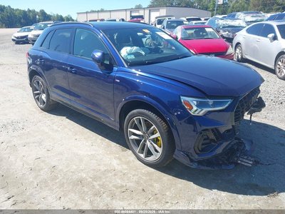 WA1EECF31M1****** 2021 Audi Q3