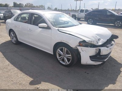 1VWBV7A38FC****** 2015 Volkswagen Passat