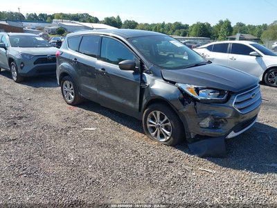 1FMCU0GD3KU****** 2019 Ford Escape