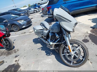 1HD1KB718RB****** 2024 Harley-Davidson FLHX