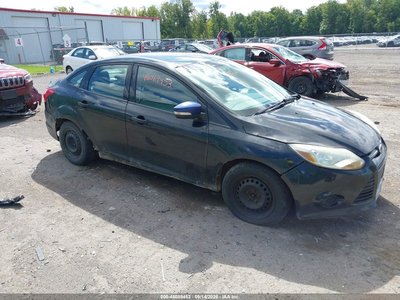 1FAHP3E23CL****** 2012 Ford Focus