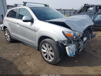 4A4AR4AU5FE****** 2015 Mitsubishi Outlander