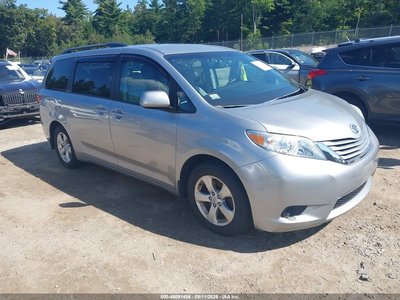 5TDKK3DC8GS****** 2016 Toyota Sienna