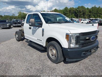 1FD8X3ET0KE****** 2019 Ford F-350 Chassis