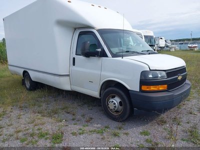 1GB3GSCG0J1****** 2018 Chevrolet Express