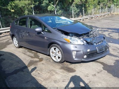 JTDKN3DU7F1****** 2015 Toyota Prius