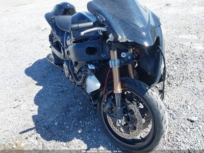 JS1GX72A7B2****** 2011 Suzuki Gsx1300