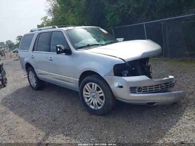 5LMJJ2H5XEE****** 2014 Lincoln Navigator