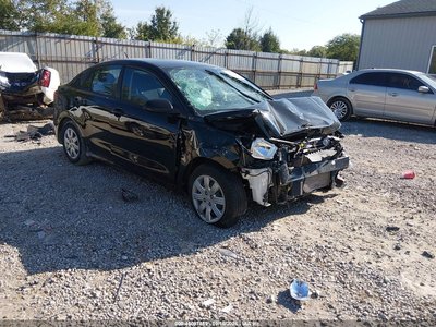 3KPA24AD6NE****** 2022 Kia Rio