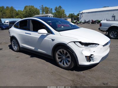 5YJXCDE28HF****** 2017 Tesla Model X