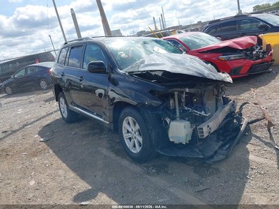 5TDBK3EH1DS****** 2013 Toyota Highlander