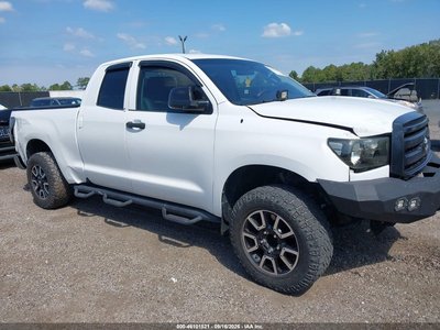 5TFRY5F12BX****** 2011 Toyota Tundra
