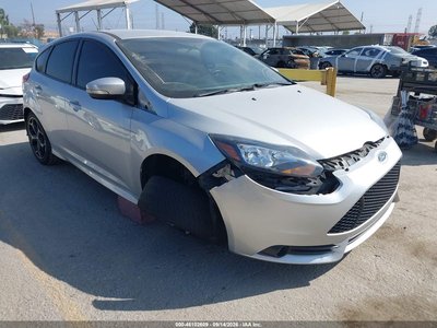 1FADP3L95EL****** 2014 Ford Focus