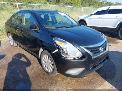 3N1CN7AP3KL****** 2019 Nissan Versa