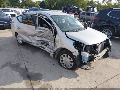 3N1CN7AP1KL****** 2019 Nissan Versa