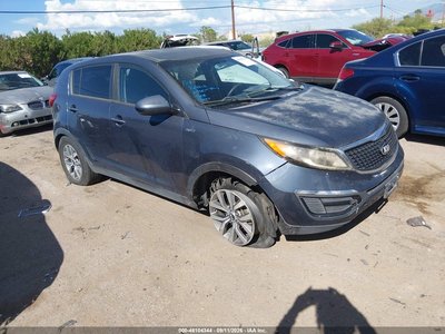 KNDPBCAC8G7****** 2016 Kia Sportage