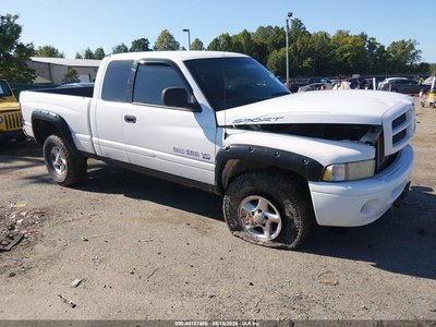 3B7HF13Z2YM****** 2000 Dodge Ram 1500