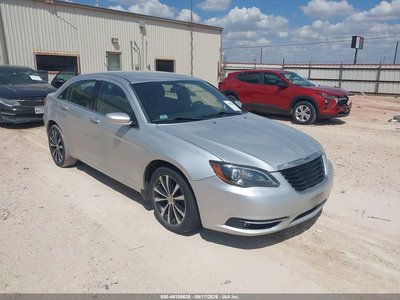 1C3CCBHG6CN****** 2012 Chrysler 200