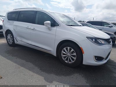 2C4RC1BGXKR****** 2019 Chrysler Pacifica