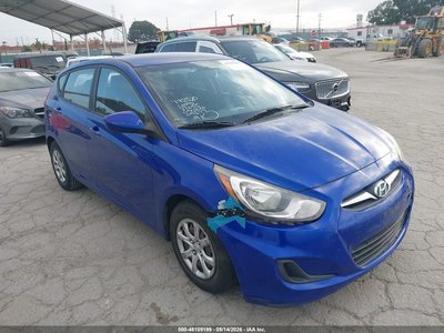 KMHCT5AE3DU****** 2013 Hyundai Accent