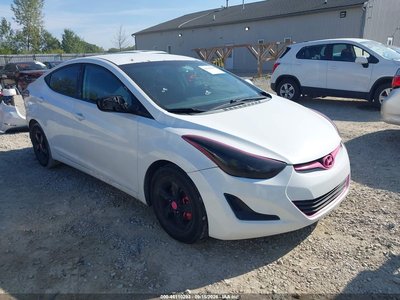 5NPDH4AE8FH****** 2015 Hyundai Elantra
