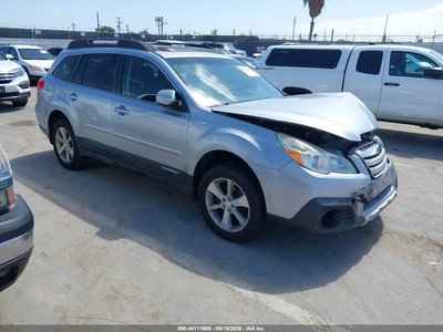 4S4BRBMC3E3****** 2014 Subaru Outback