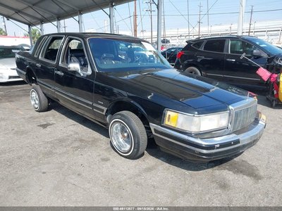 1LNCM82F9LY****** 1990 Lincoln Town Car