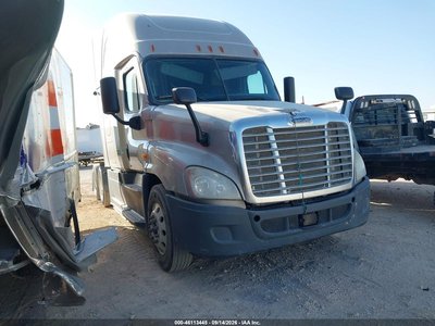 1FUJGLDRXGL****** 2016 Freightliner Cascadia