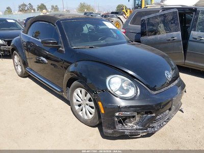 3VW5DAATXJM****** 2018 Volkswagen Beetle