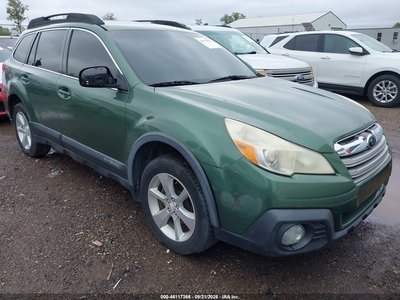 4S4BRBGC8D3****** 2013 Subaru Outback