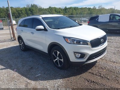 5XYPH4A17JG****** 2018 Kia Sorento