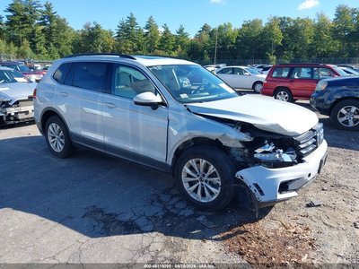 3VV2B7AX2JM****** 2018 Volkswagen Tiguan
