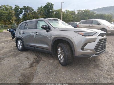 5TDAAAB59SS****** 2025 Toyota Grand Highlander