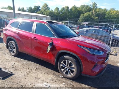 5TDKDRBH9RS****** 2024 Toyota Highlander