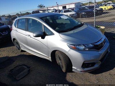3HGGK5H64JM****** 2018 Honda Fit