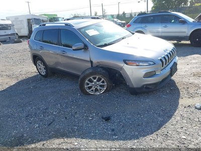 1C4PJMCS2GW****** 2016 Jeep Cherokee