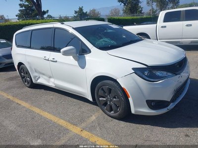 2C4RC1L74LR****** 2020 Chrysler Pacifica Hybrid