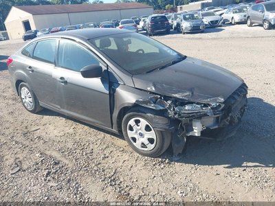 1FADP3E20JL****** 2018 Ford Focus