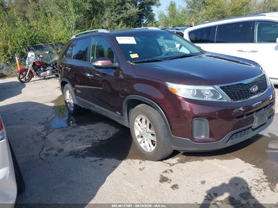 5XYKTDA71FG****** 2015 Kia Sorento