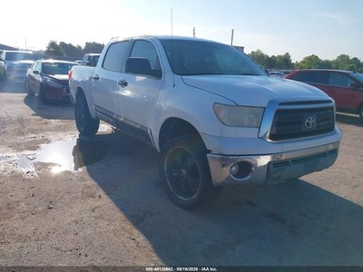 5TFEM5F10BX****** 2011 Toyota Tundra