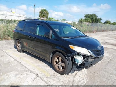 5TDKK3DC9ES****** 2014 Toyota Sienna