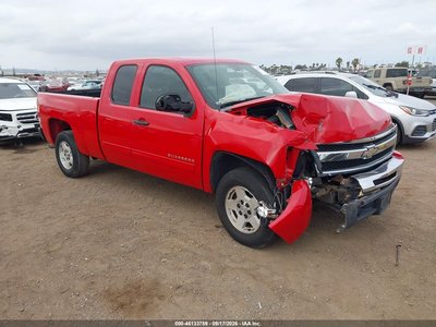 1GCRCSE06BZ****** 2011 Chevrolet Silverado 1500