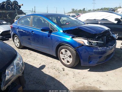 3KPFK4A75JE****** 2018 Kia Forte