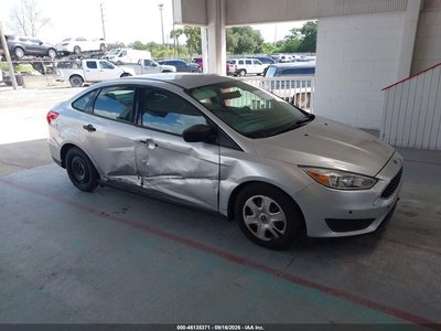 1FADP3E22GL****** 2016 Ford Focus