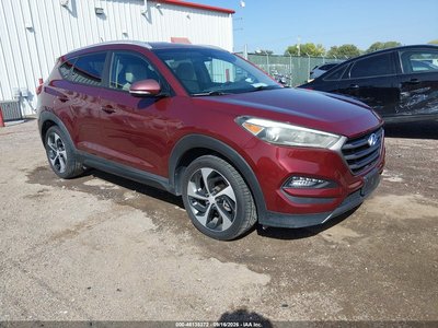 KM8J33A27GU****** 2016 Hyundai Tucson