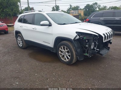 1C4PJMCB0HW****** 2017 Jeep Cherokee